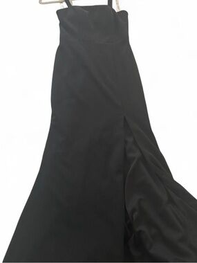 Elegant Black Strapless Evening Skirt